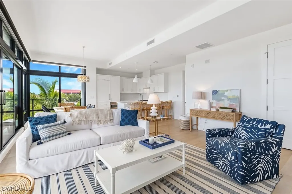 850 Central Avenue Naples FL 34102