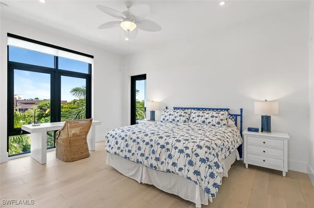 850 Central Avenue Naples FL 34102