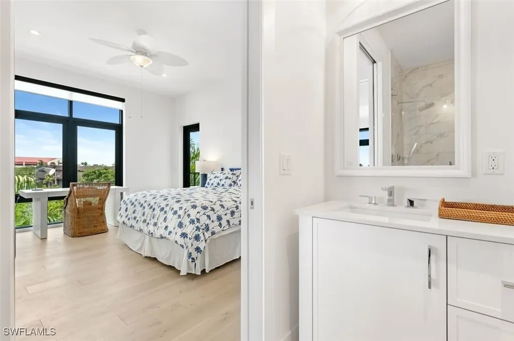 850 Central Avenue Naples FL 34102
