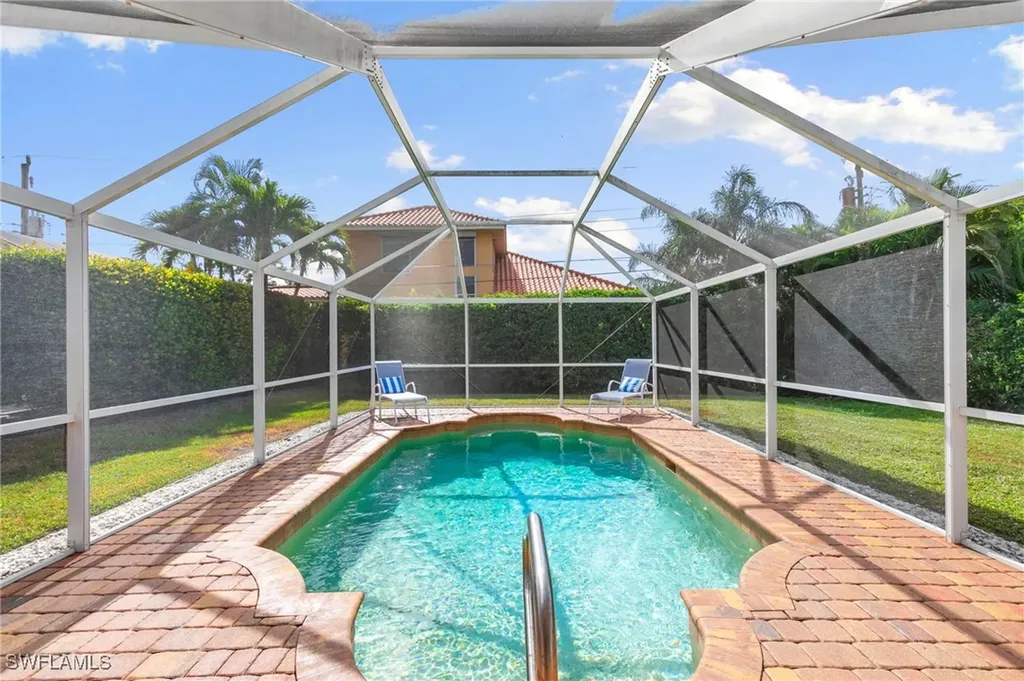 38 7th Street Bonita Springs FL 34134