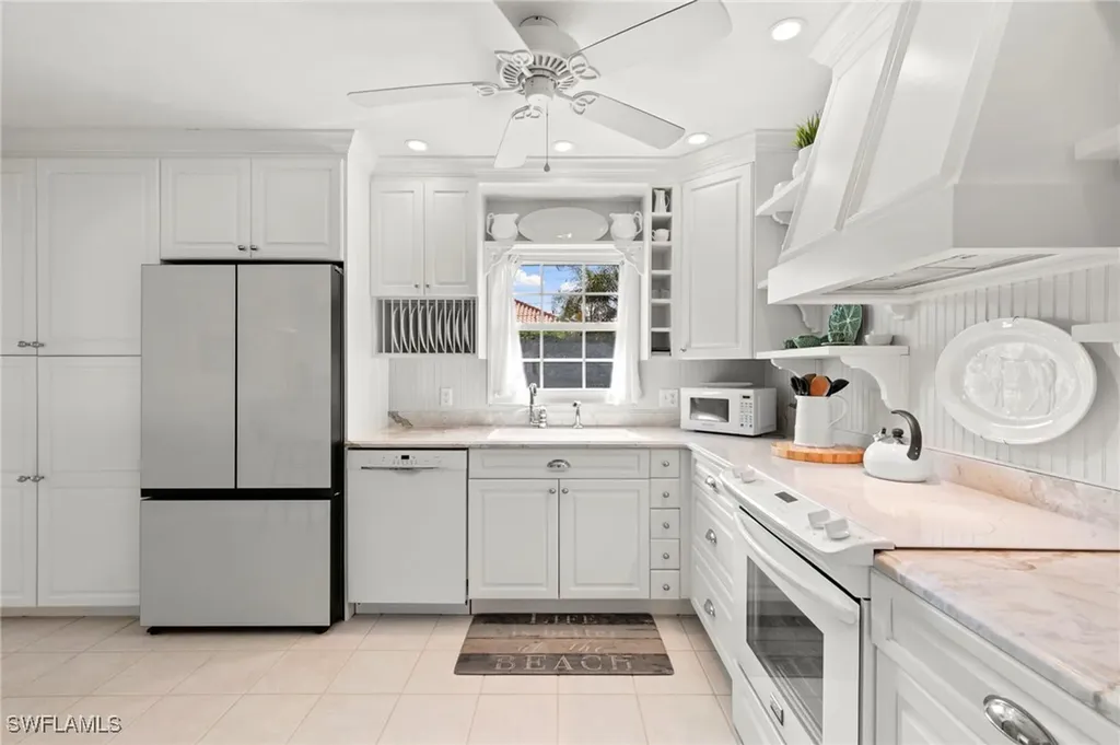 38 7th Street Bonita Springs FL 34134