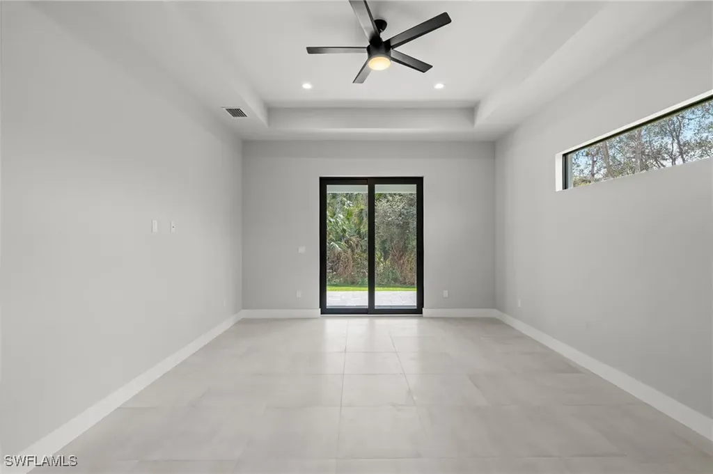 70 33rd Avenue NW Naples FL 34120