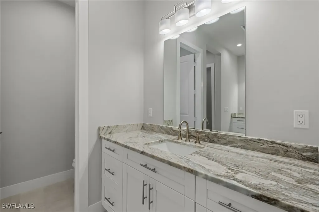 70 33rd Avenue NW Naples FL 34120