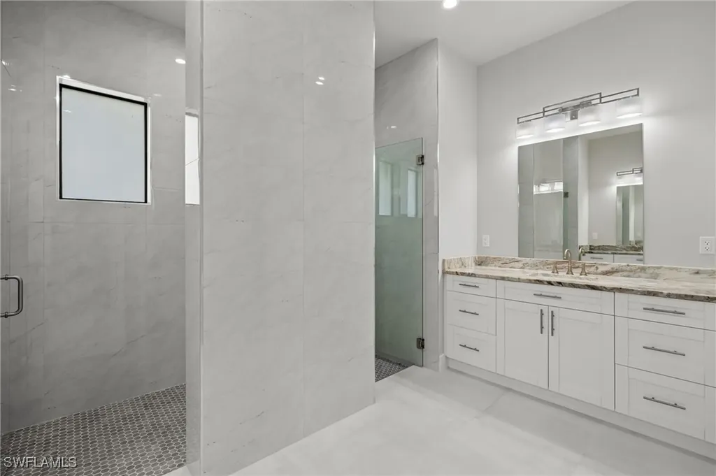 70 33rd Avenue NW Naples FL 34120