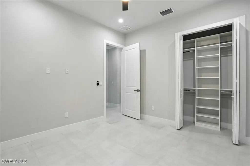 70 33rd Avenue NW Naples FL 34120