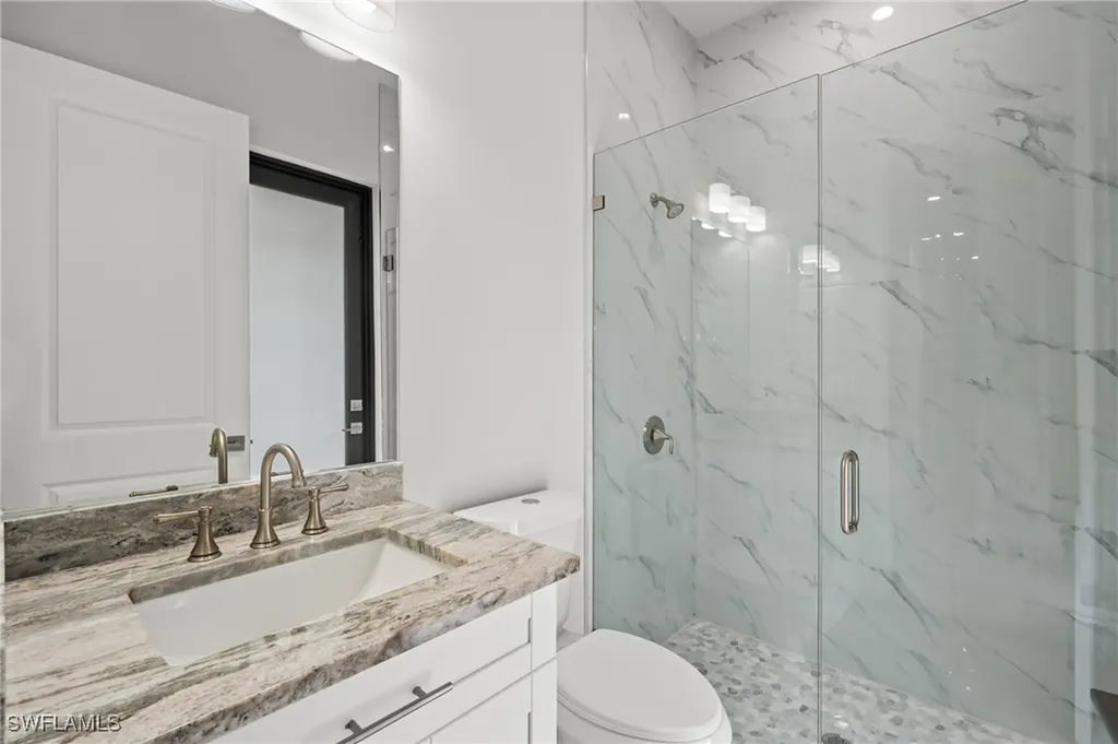 70 33rd Avenue NW Naples FL 34120