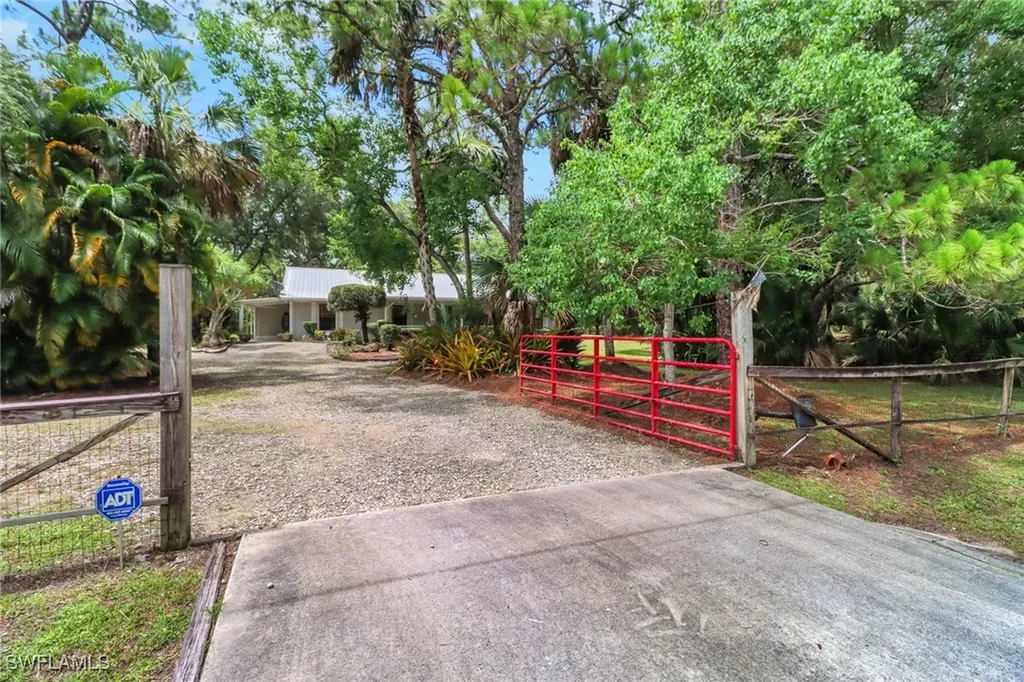 3110 10th Avenue SE Naples FL 34117