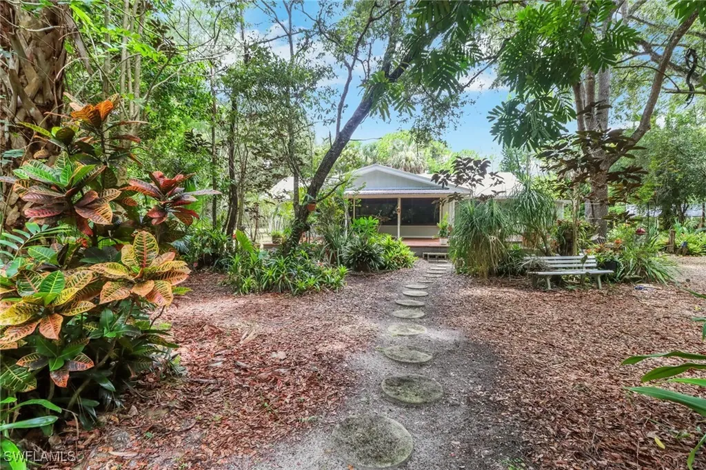 3110 10th Avenue SE Naples FL 34117