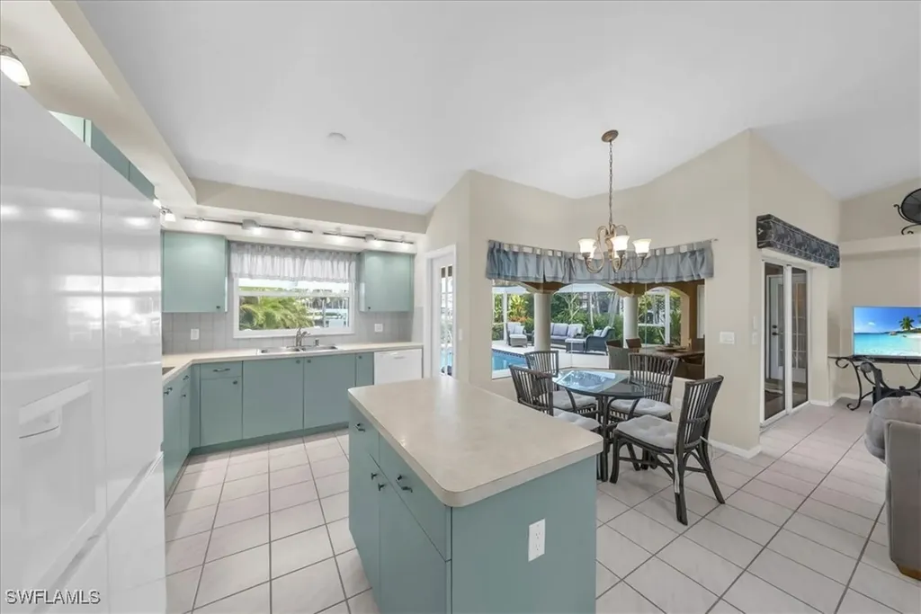 2569 SW 27th Avenue Cape Coral FL 33914