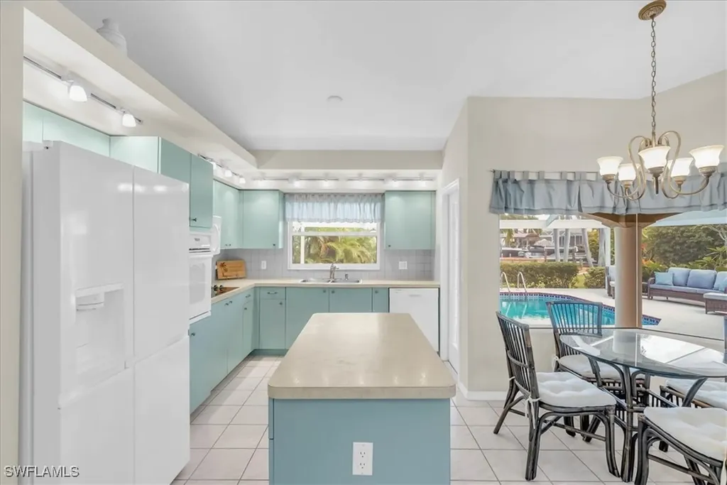 2569 SW 27th Avenue Cape Coral FL 33914