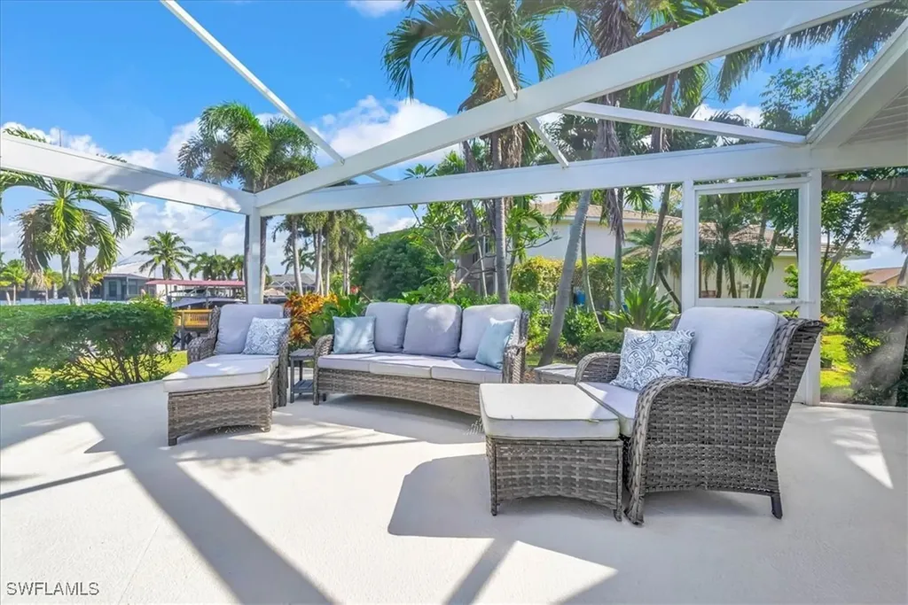 2569 SW 27th Avenue Cape Coral FL 33914