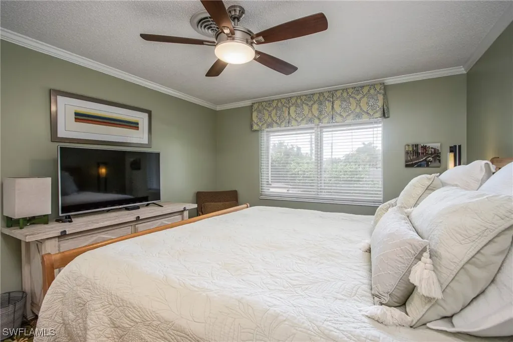 820 Ketch Drive Naples FL 34103