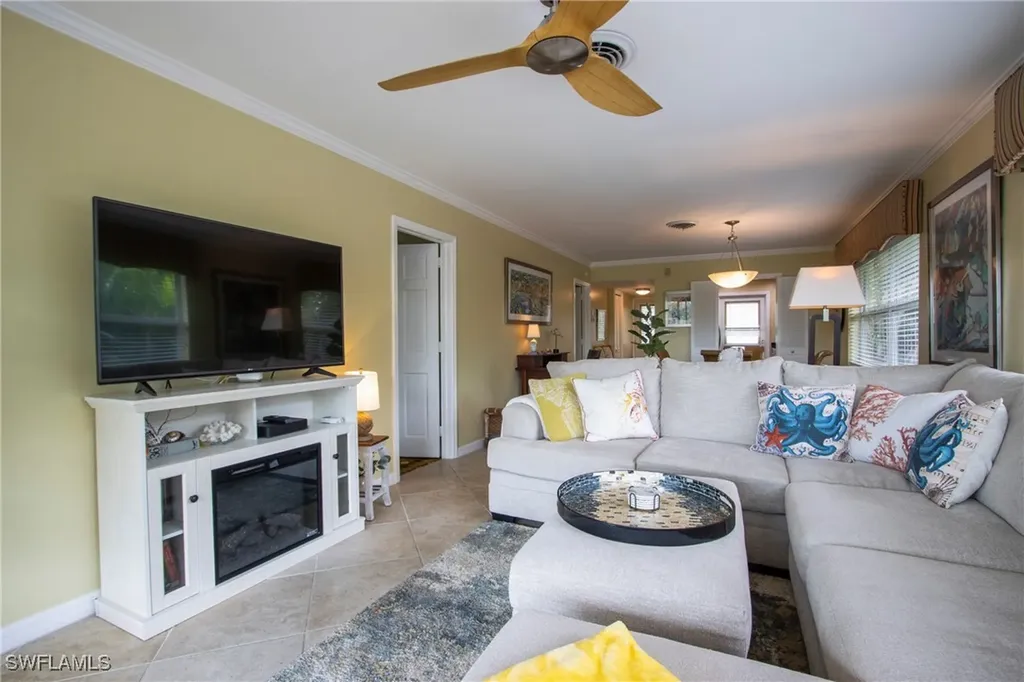 820 Ketch Drive Naples FL 34103