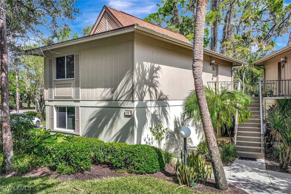 15 Bob O Link Court Naples FL 34105