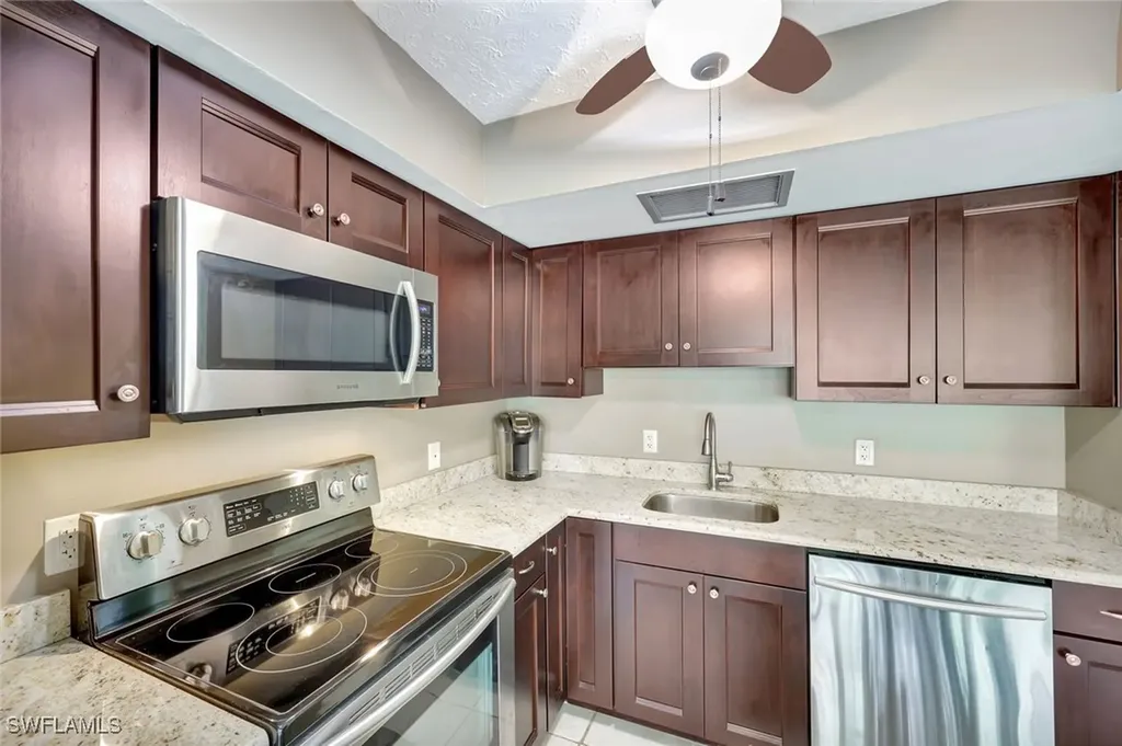 15 Bob O Link Court Naples FL 34105
