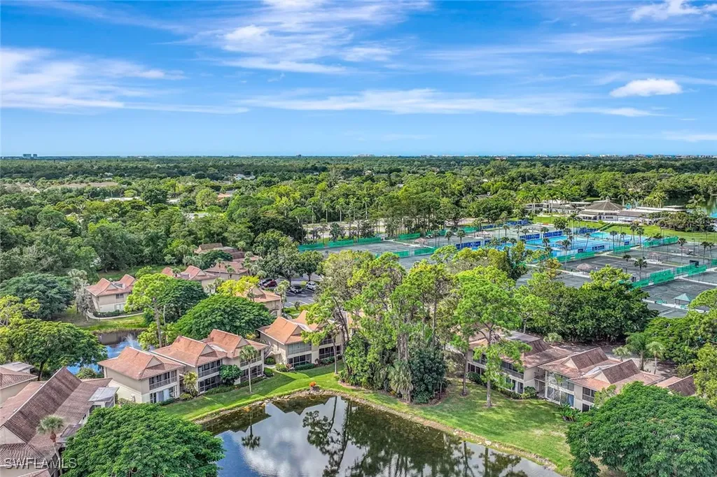 15 Bob O Link Court Naples FL 34105