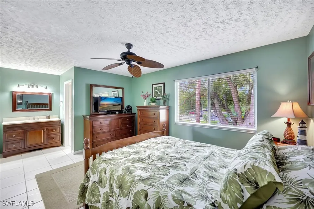 15 Bob O Link Court Naples FL 34105