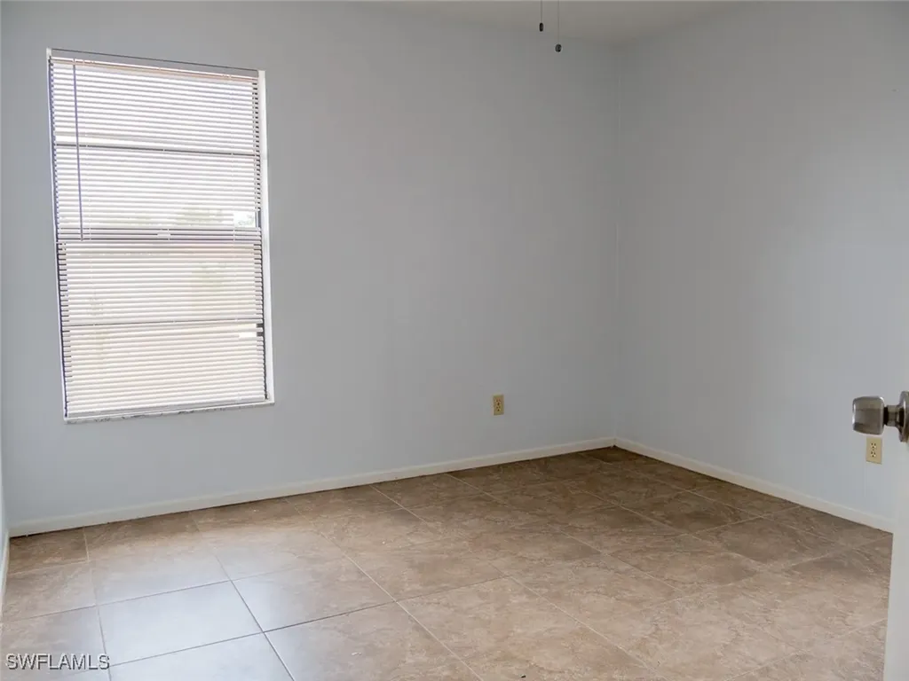 19029 / 19031 Holly Road Fort Myers FL 33967