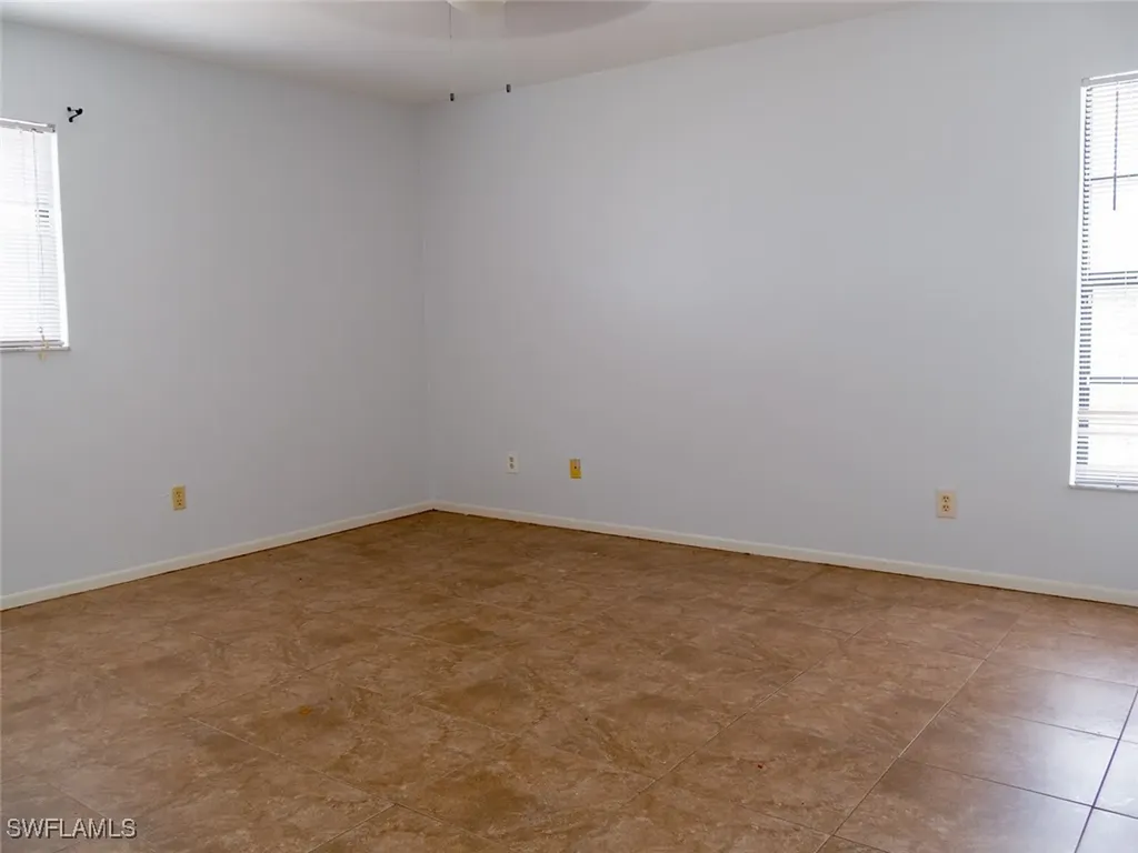 19029 / 19031 Holly Road Fort Myers FL 33967