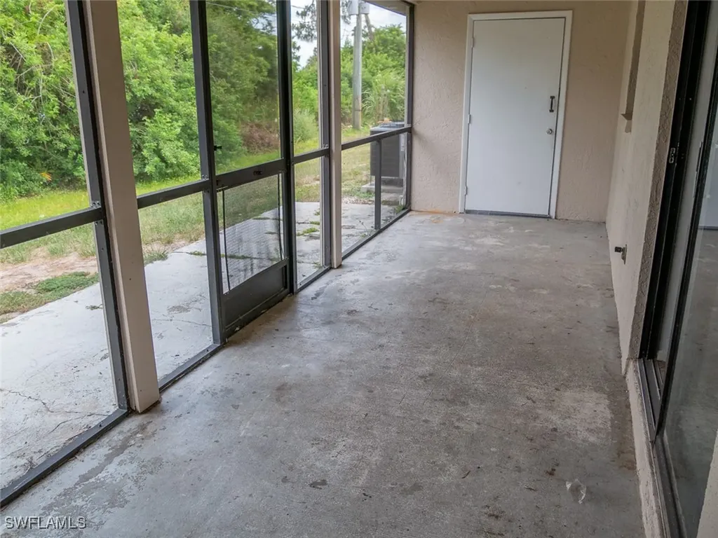 19029 / 19031 Holly Road Fort Myers FL 33967