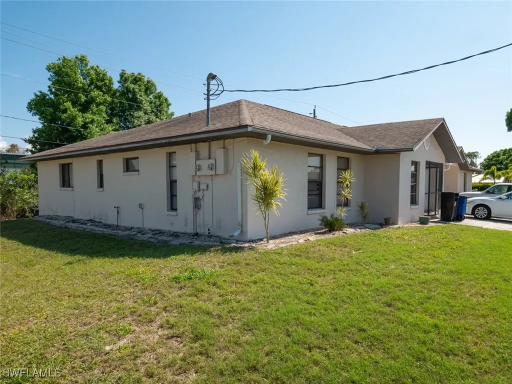 19029 / 19031 Holly Road Fort Myers FL 33967