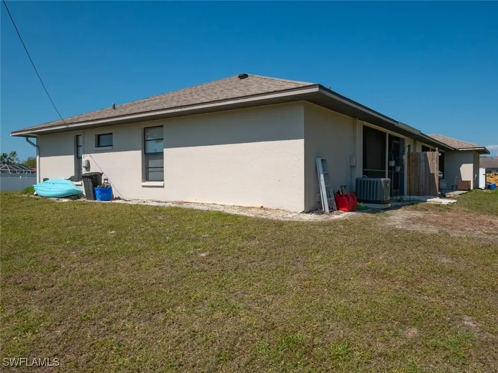 19029 / 19031 Holly Road Fort Myers FL 33967