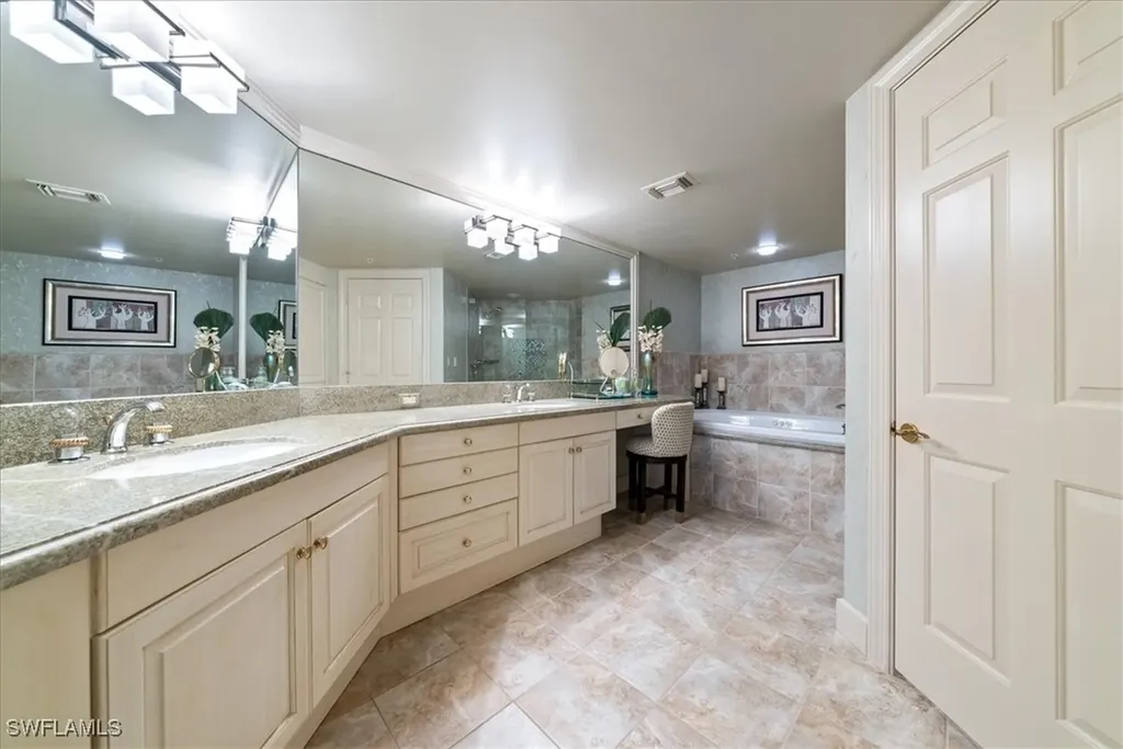 4021 Gulf Shore Boulevard N Naples FL 34103