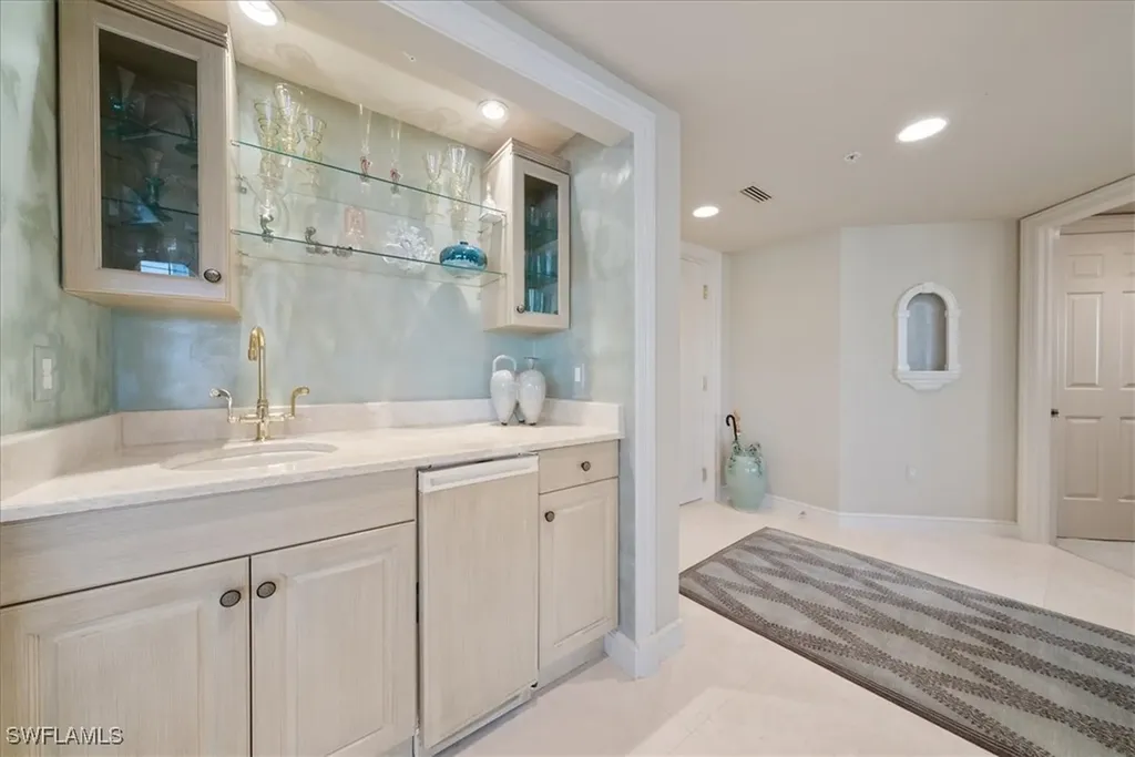 4021 Gulf Shore Boulevard N Naples FL 34103