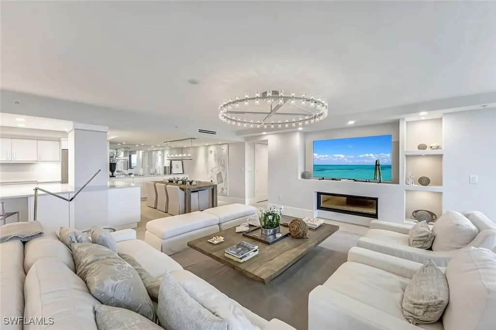 Naples FL, 5601 Turtle Bay Drive, Unit 1102