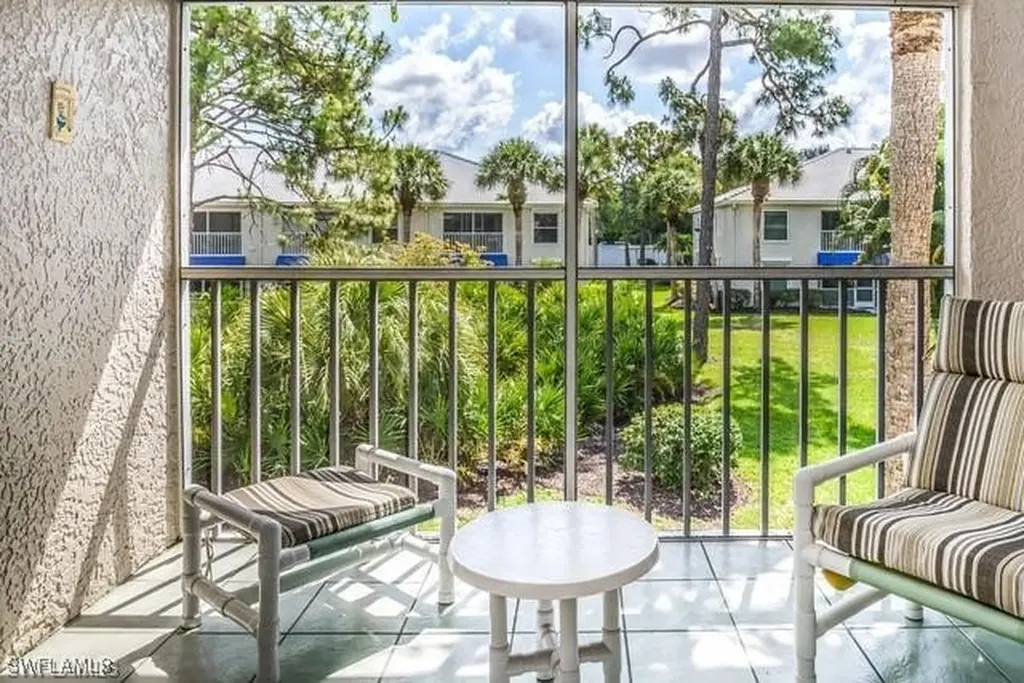 870 Gulf Pavilion Drive Naples FL 34108