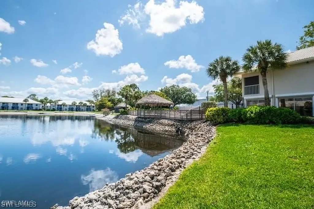 870 Gulf Pavilion Drive Naples FL 34108