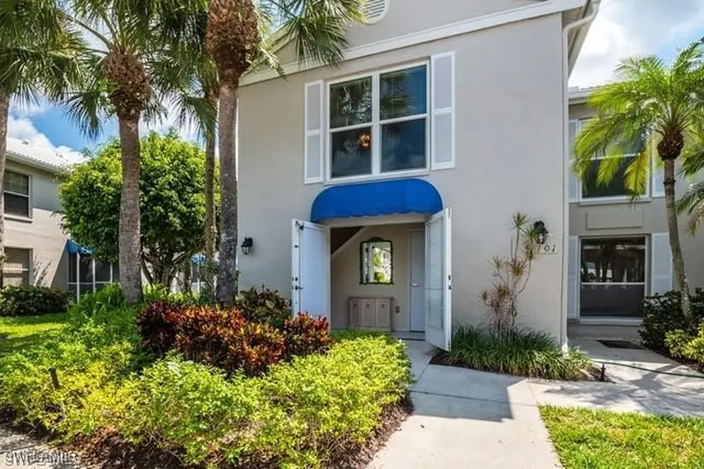870 Gulf Pavilion Drive Naples FL 34108