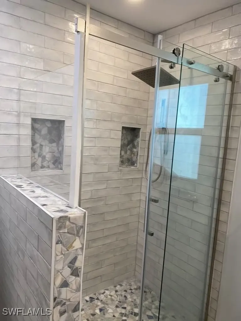 870 Gulf Pavilion Drive Naples FL 34108