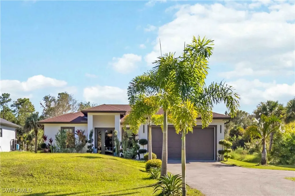 2960 6th Avenue NE Naples FL 34120