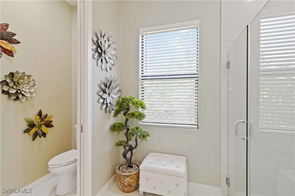 2960 6th Avenue NE Naples FL 34120