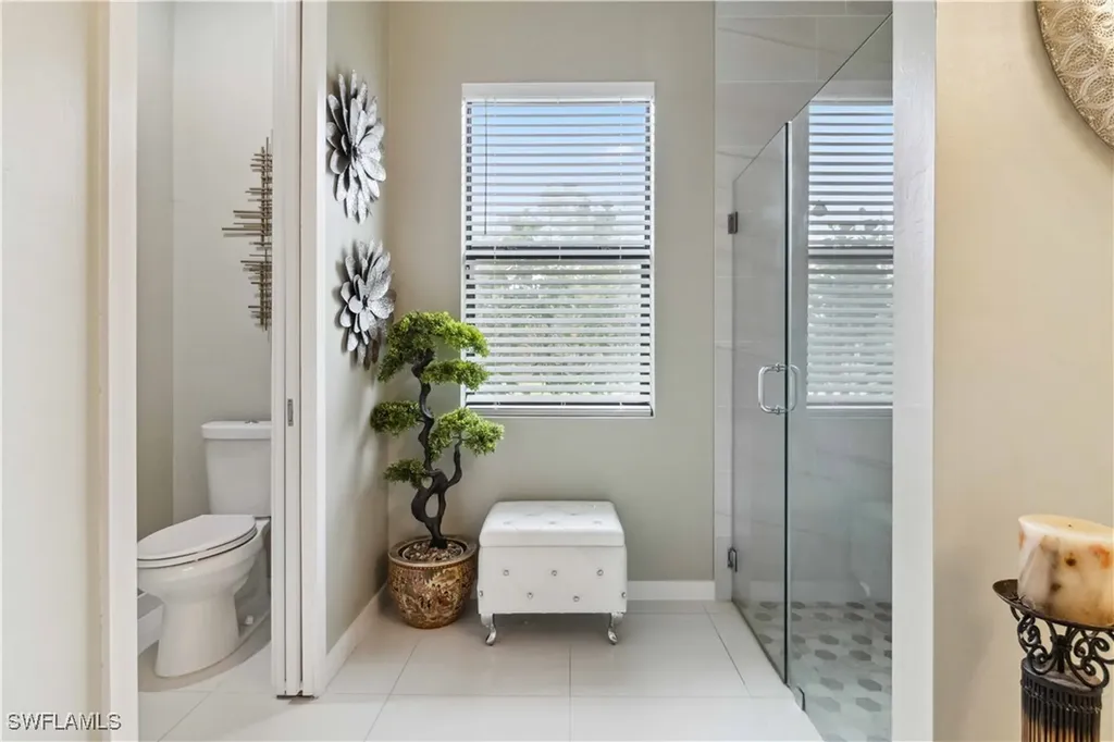 2960 6th Avenue NE Naples FL 34120
