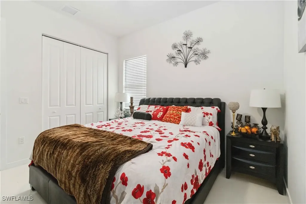 2960 6th Avenue NE Naples FL 34120