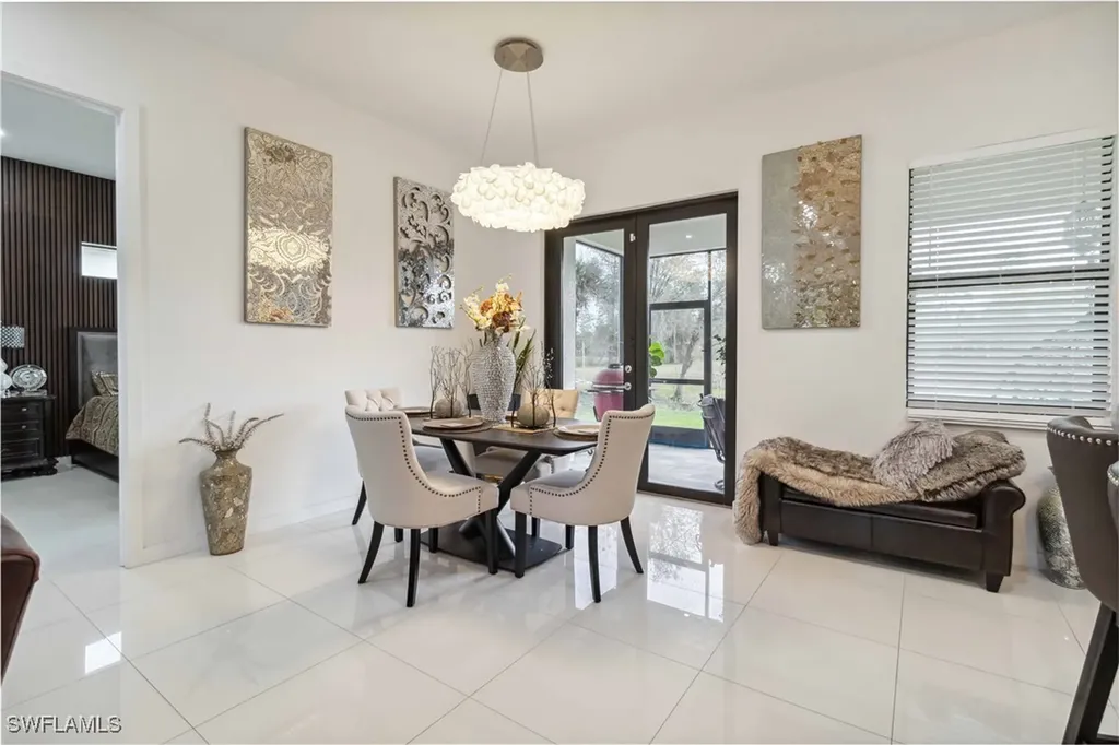 2960 6th Avenue NE Naples FL 34120