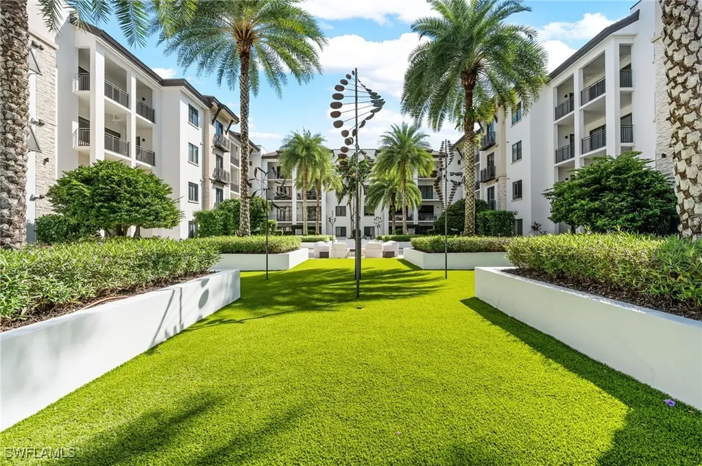 1030 3rd Avenue S Naples FL 34102