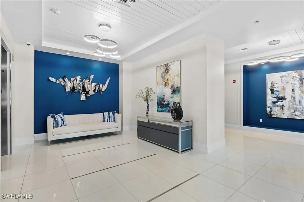 1030 3rd Avenue S Naples FL 34102
