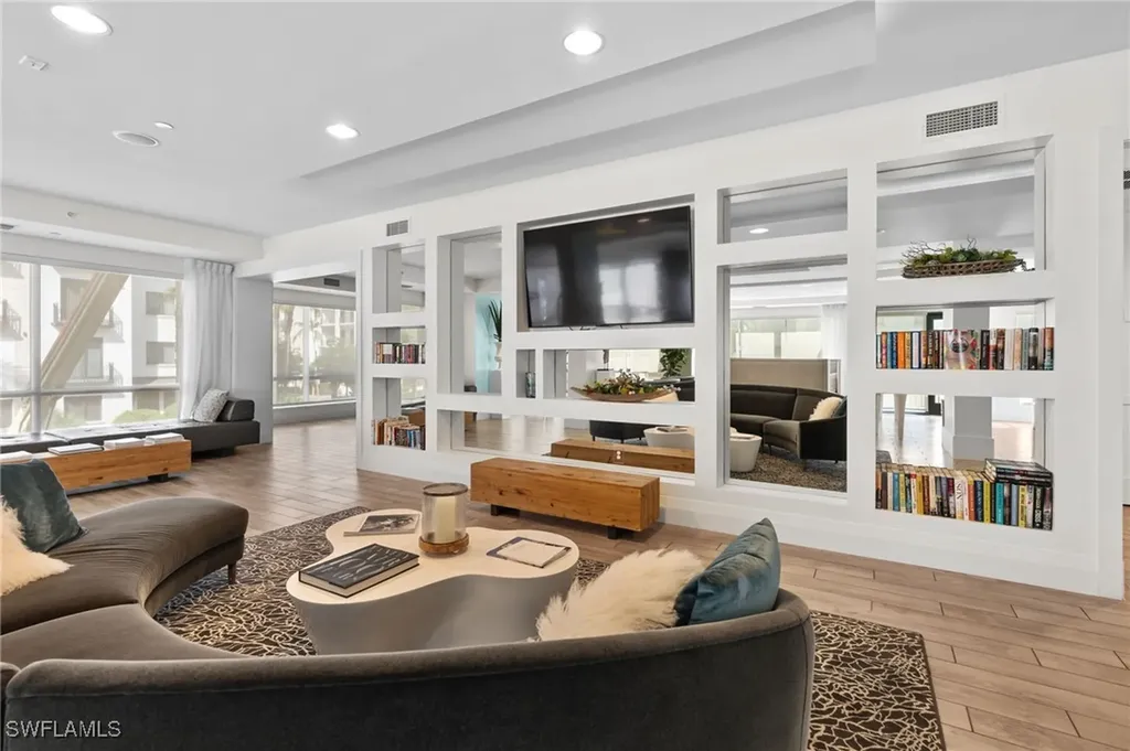 1030 3rd Avenue S Naples FL 34102