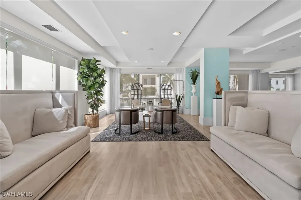 1030 3rd Avenue S Naples FL 34102