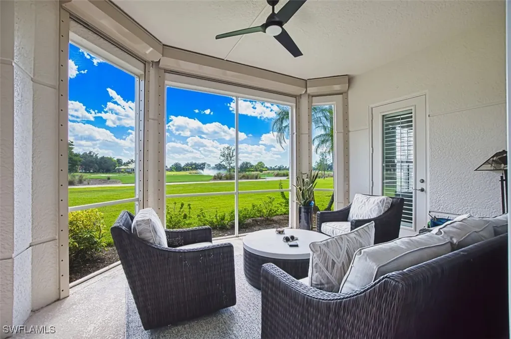 Naples FL, 588 Avellino Isle Circle, Unit 101