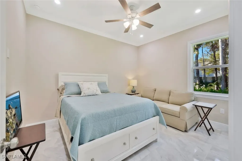 589 12th Avenue NW Naples FL 34120
