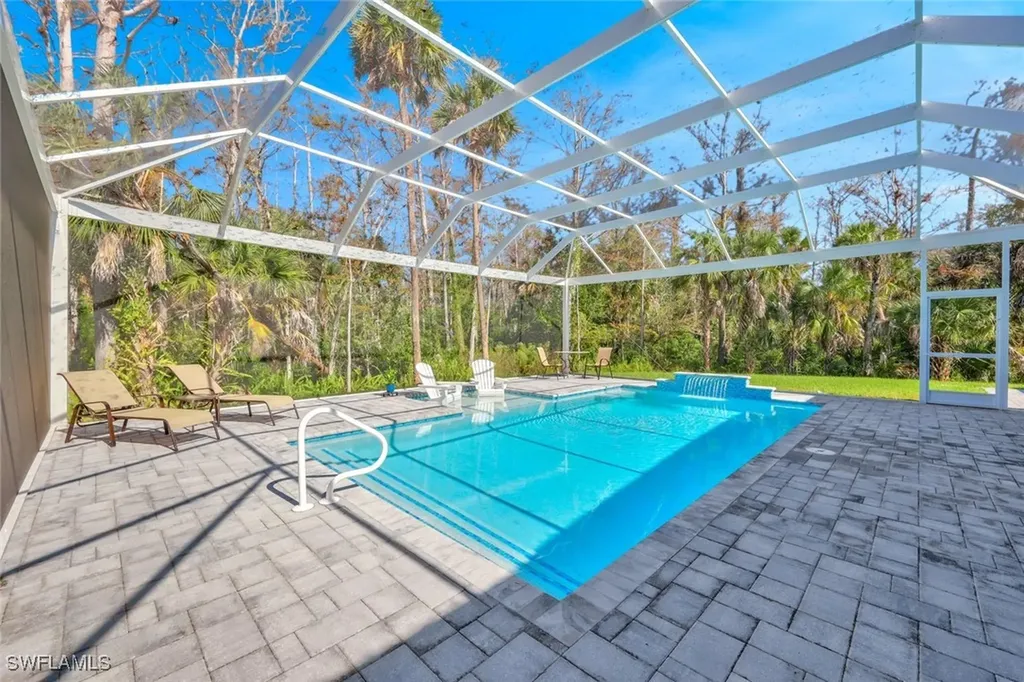 589 12th Avenue NW Naples FL 34120