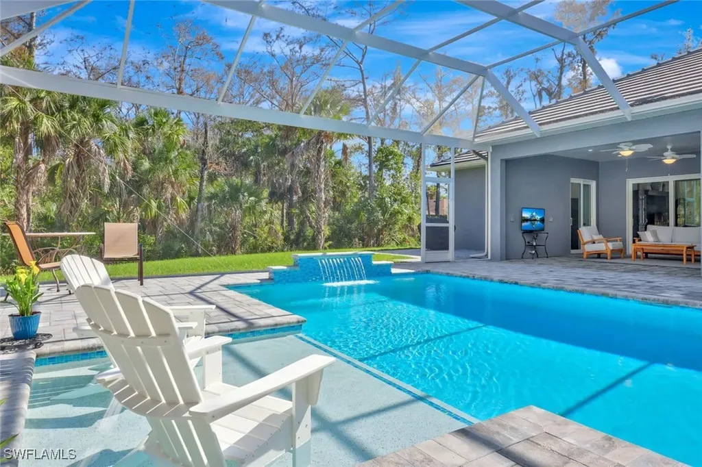 589 12th Avenue NW Naples FL 34120