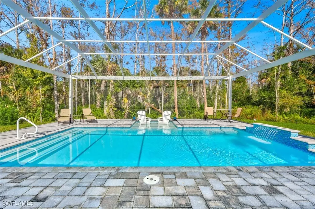 589 12th Avenue NW Naples FL 34120