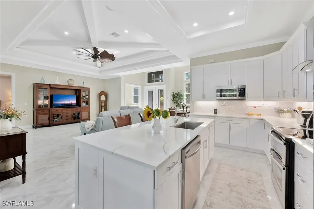 589 12th Avenue NW Naples FL 34120