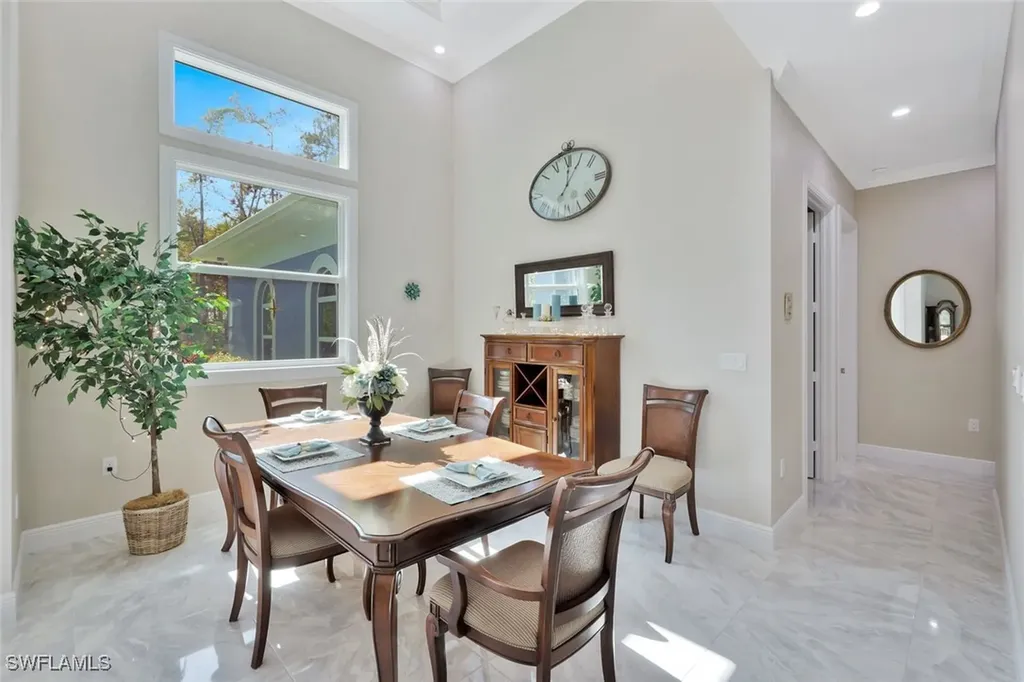 589 12th Avenue NW Naples FL 34120