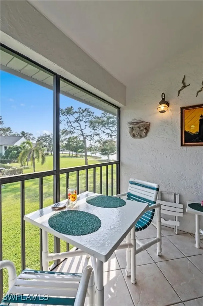 2994 Kings Lake Boulevard Naples FL 34112